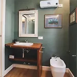 Renzo E Lucia Apartament