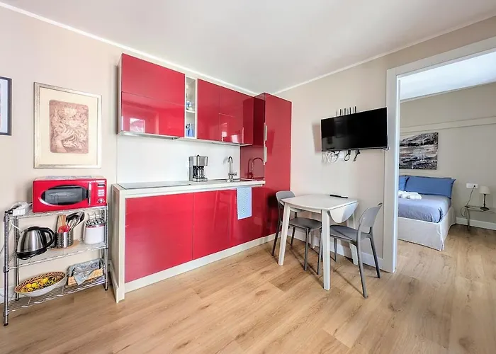 Renzo E Lucia Lägenhet *